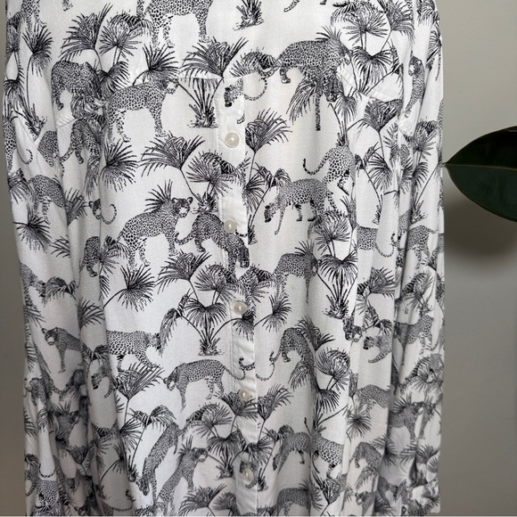 Jane and Delancy Long Sleeve Button Up Tropical Cheetah Print Shirt 1X - Picture 5 of 7